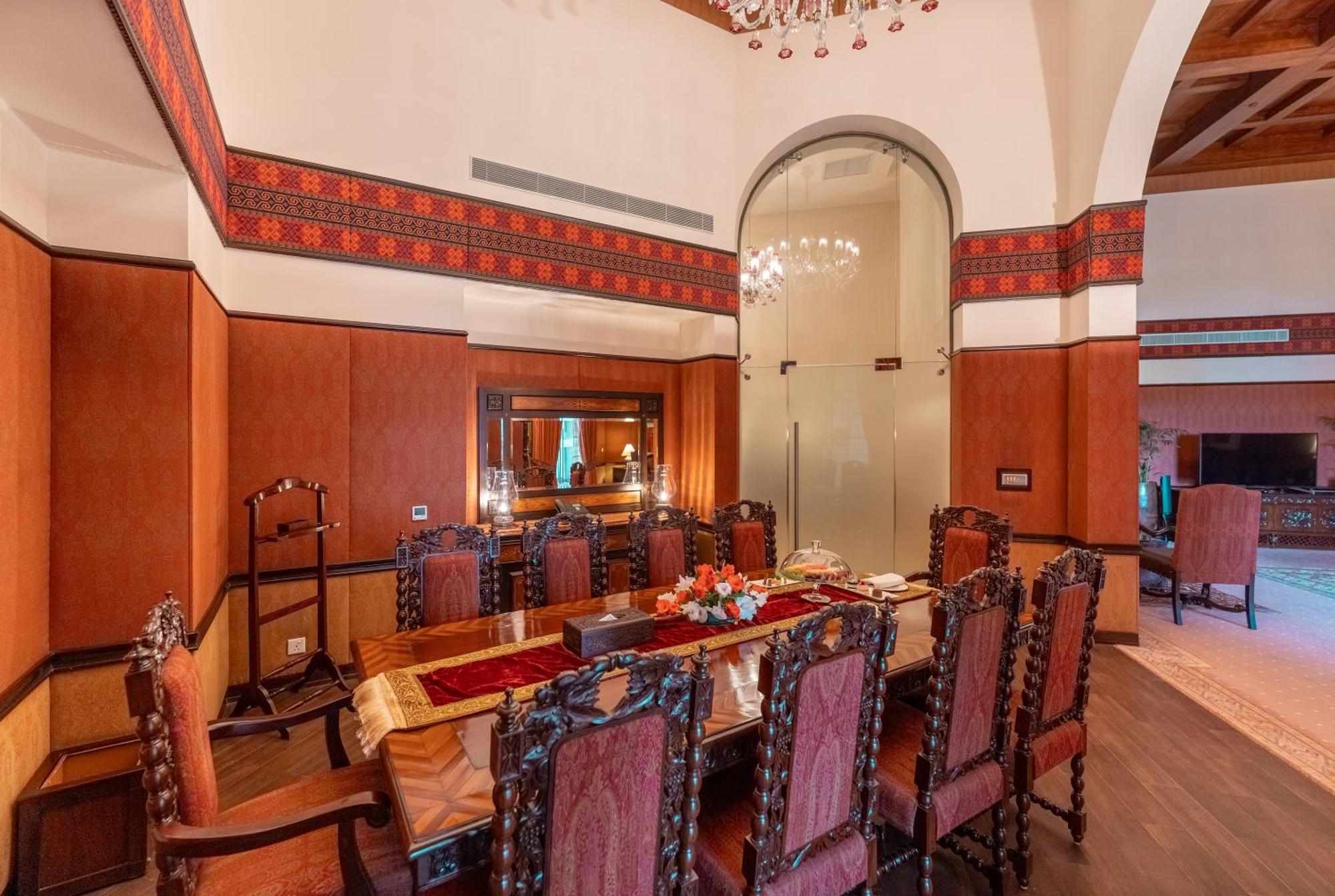 Presidential Suite,1742887448:JPEG